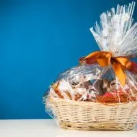 Things to Check While Ordering Sweet Hampers Online