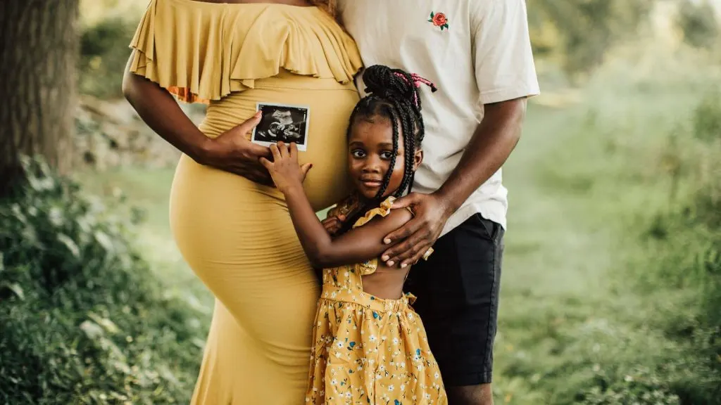 Couple Maternity Photoshoot Ideas: Captivating The Moment | KidsBaron