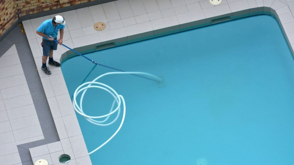 eco-friendly pool cleaning