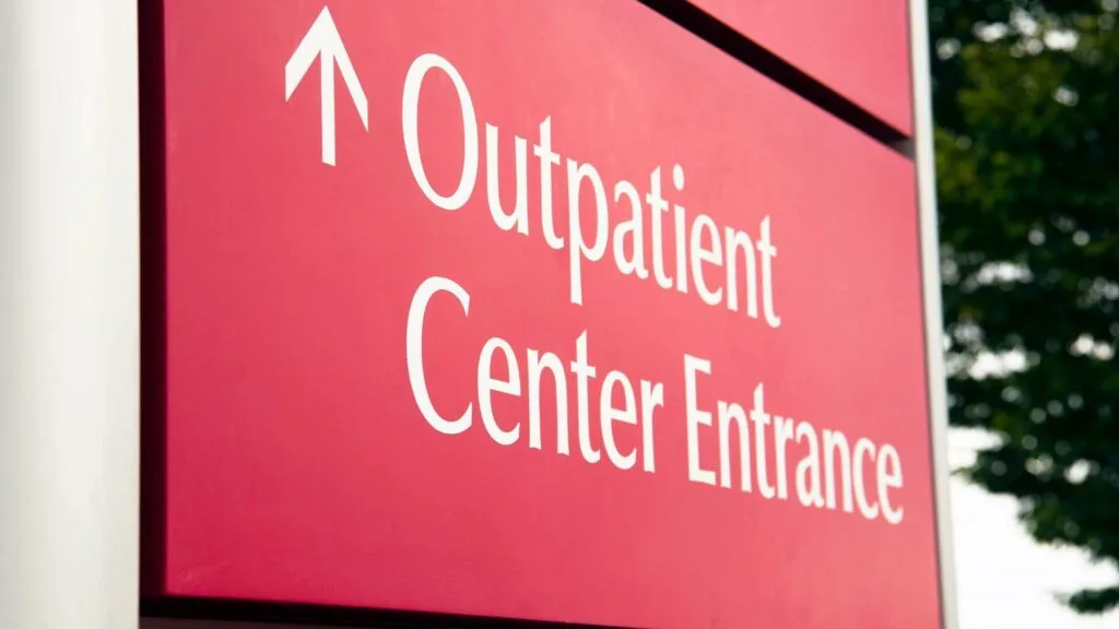 choosing-outpatient-treatment-center