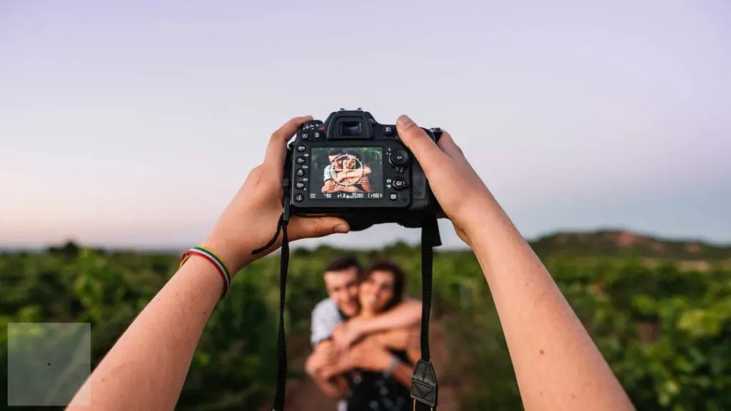 Cool photoshoot ideas to try outdoors