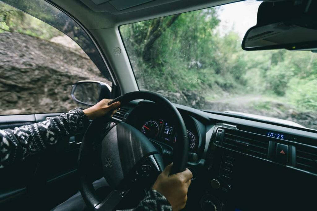 6 Essential Off-Roading Tips for Beginners