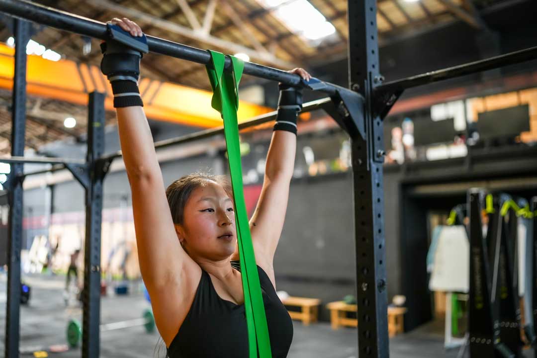 resistance band bar training