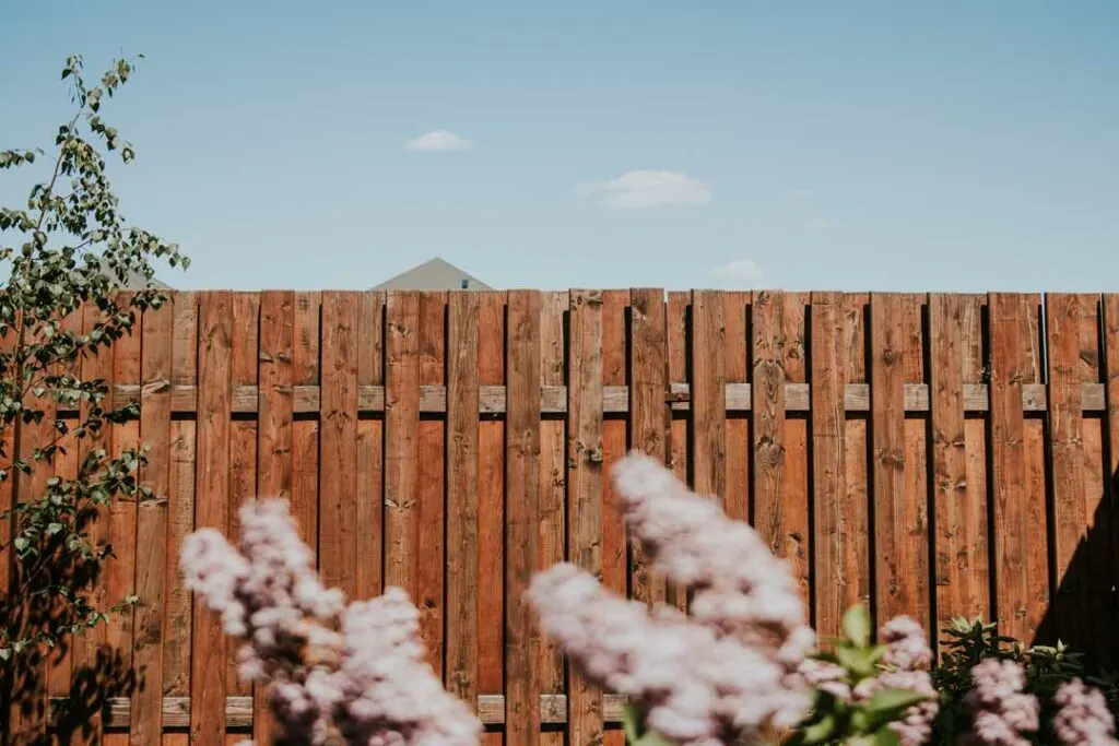 What is the average lifespan of a residential fence