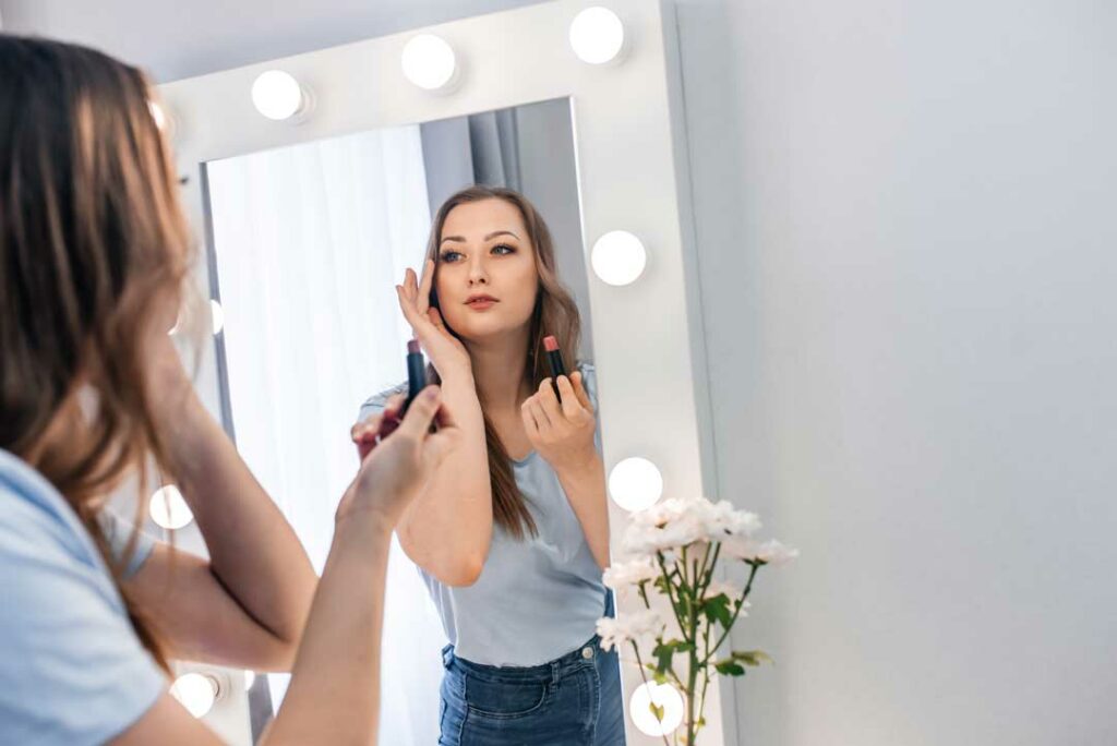 benefits of lighted mirrors