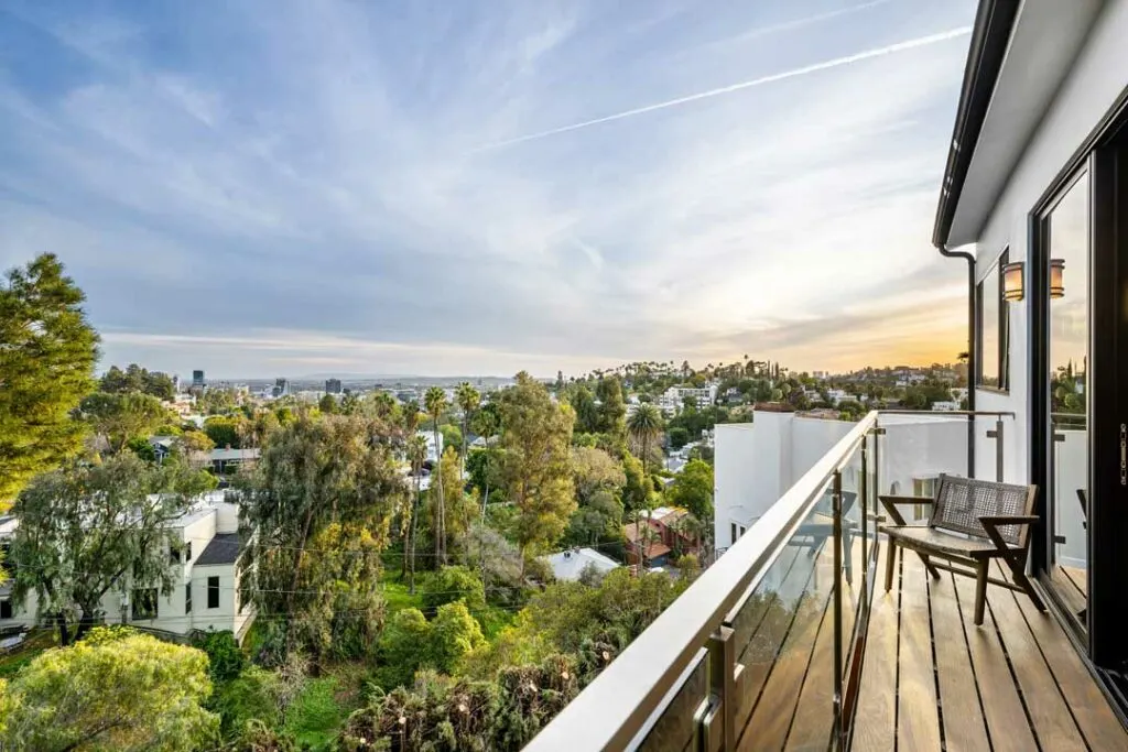 high-end apartments in Los Angeles