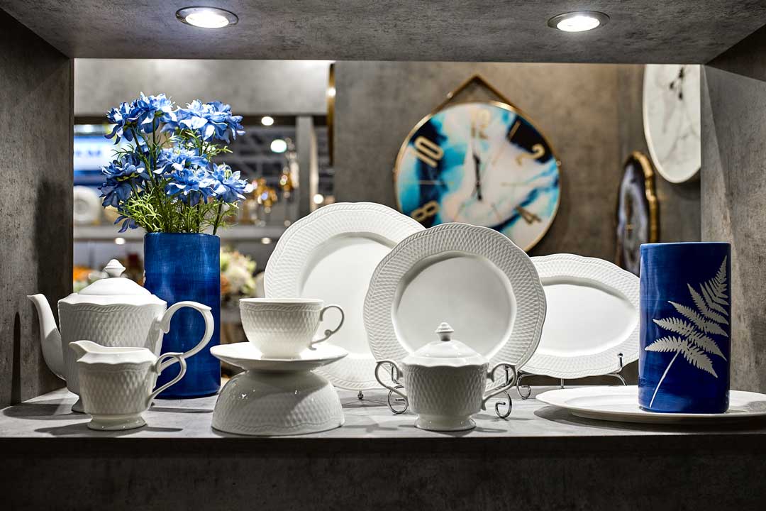 porcelain dinnerware