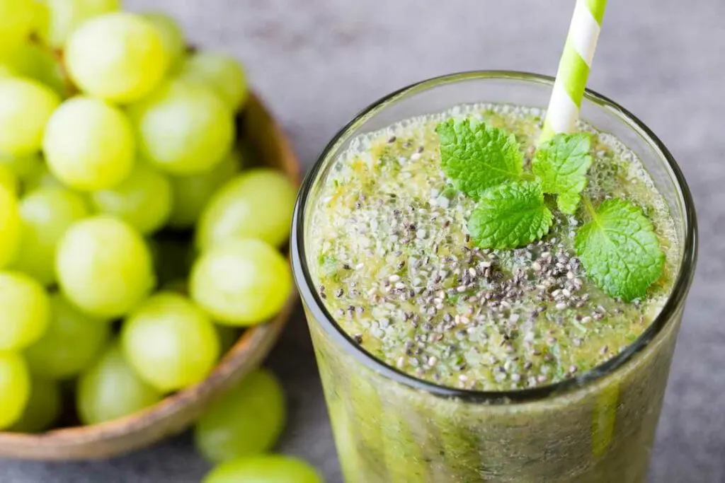 superfood-based smoothie regimen