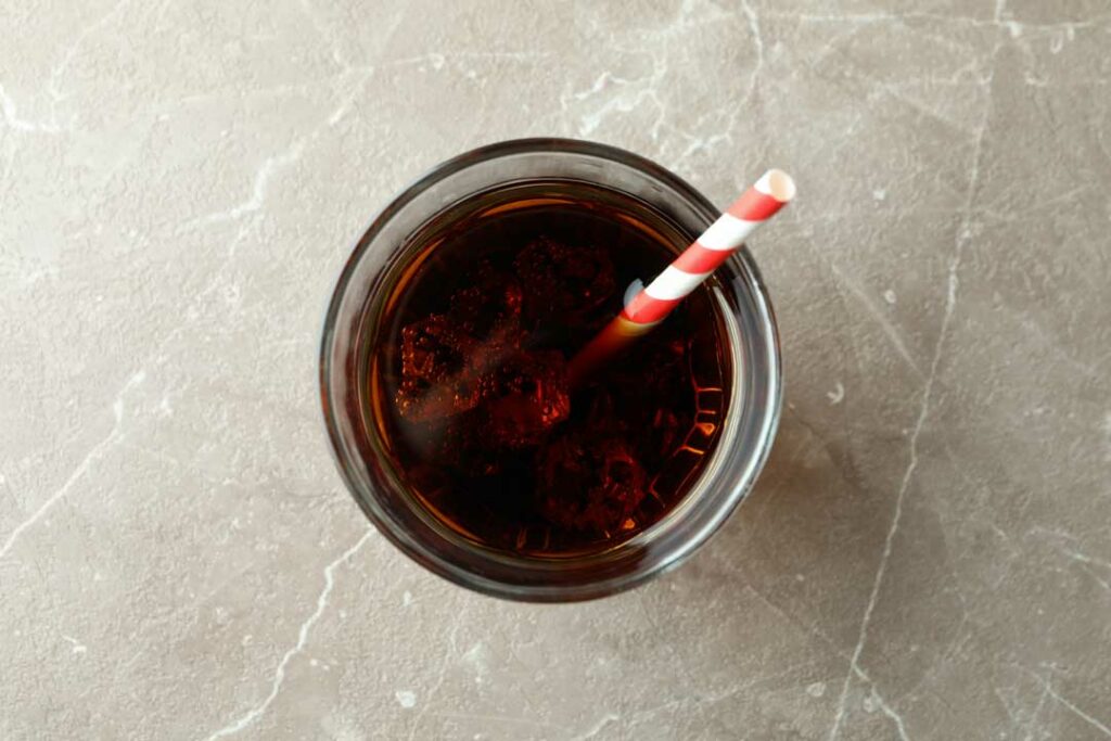 How to Assemble an Iced Americano