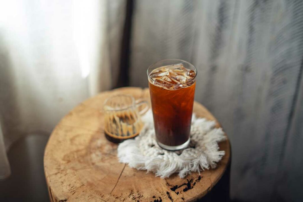 How to make an Iced Americano