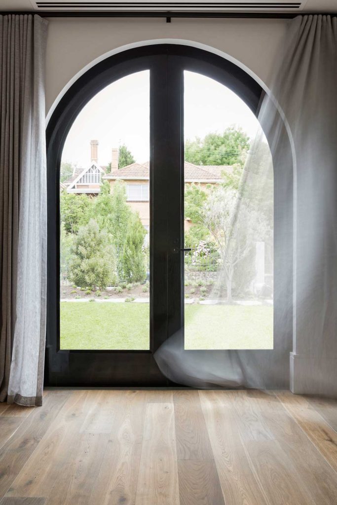 Modern wave curtains for arched windows